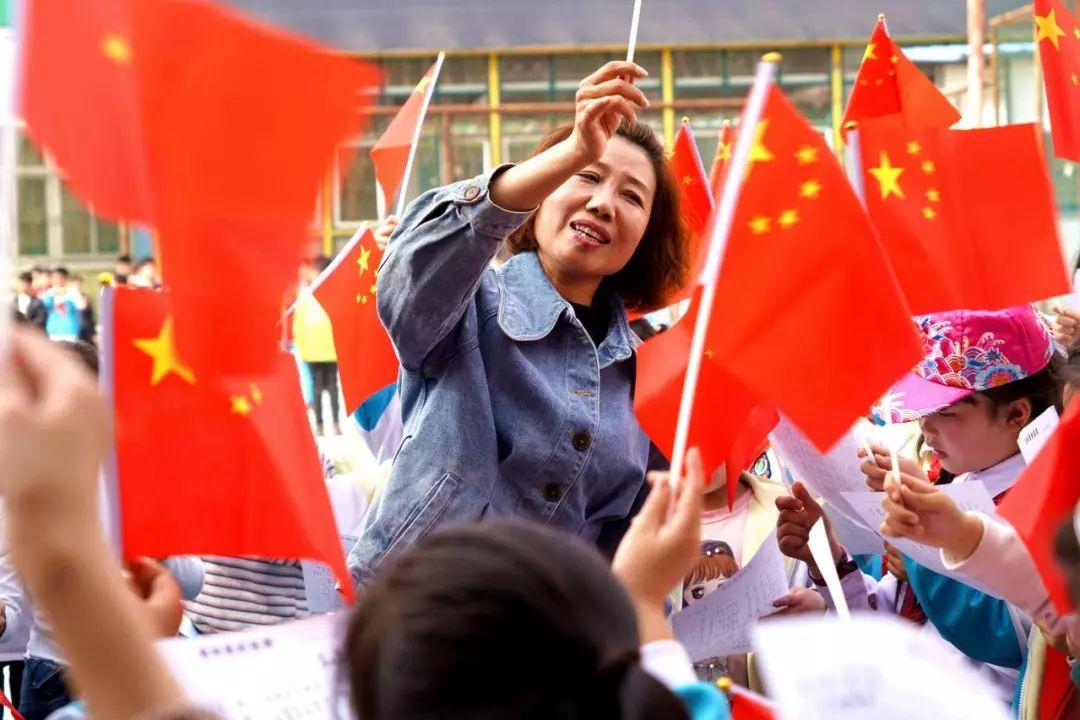 滑动蓝色方块